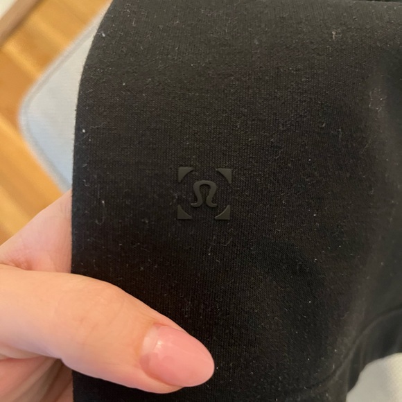 Lululemon Zip Up Hooded Jacket - Size L - Picture 4 of 5